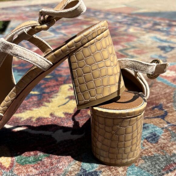 Donald Pliner 10M Beige Neutral Suede Slingback Heels Croc Embossed Block Heel - Picture 2 of 3